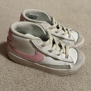 Toddler Nike size 10